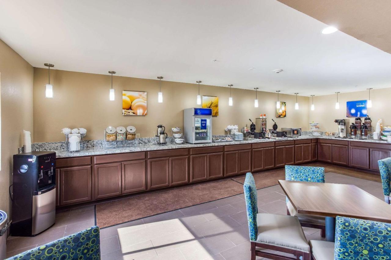 Quality Inn Чарлстън Екстериор снимка